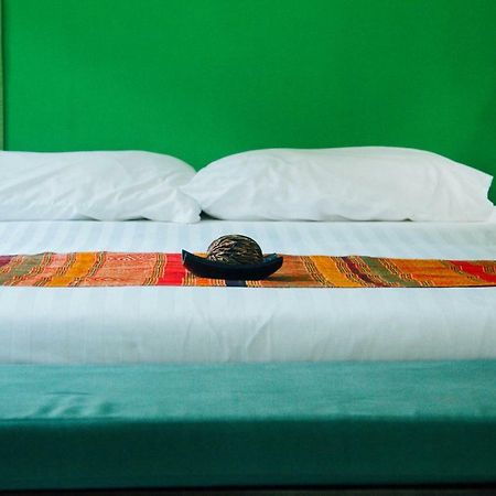Easy Time Resort Laem Sai Beach Екстер'єр фото