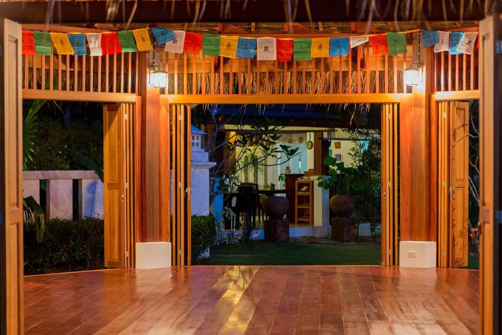 Easy Time Resort Laem Sai Beach Екстер'єр фото