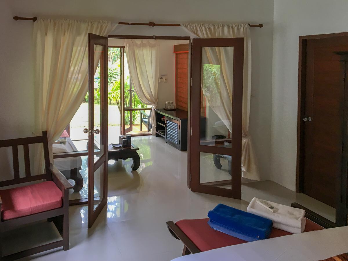 Easy Time Resort Laem Sai Beach Екстер'єр фото