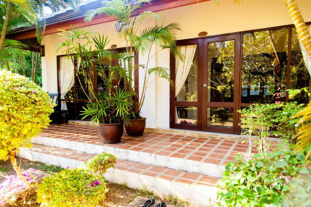 Easy Time Resort Laem Sai Beach Екстер'єр фото